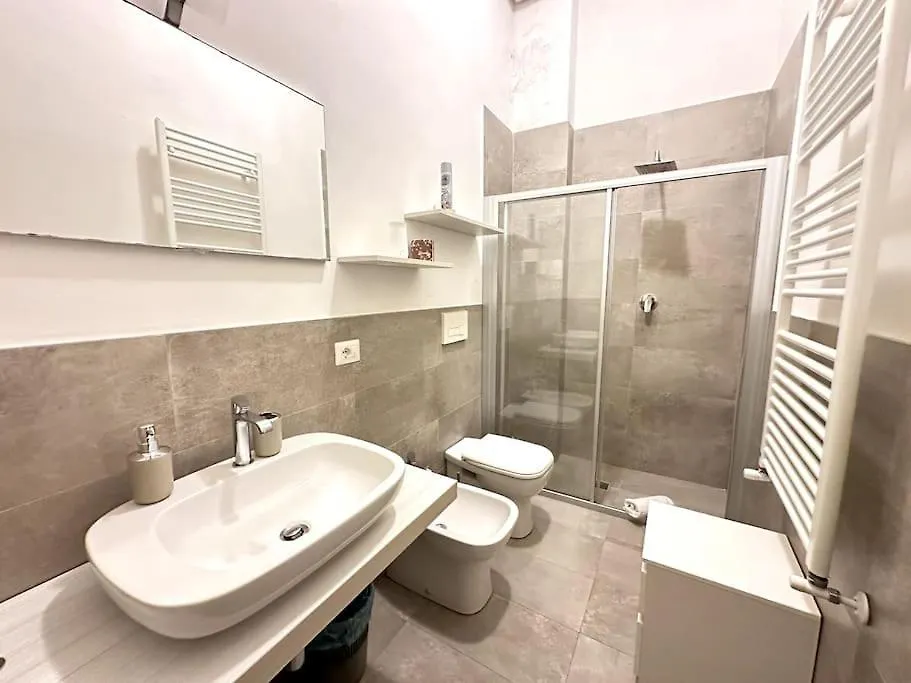 Comfortable House In Centro Storico Florence Italy