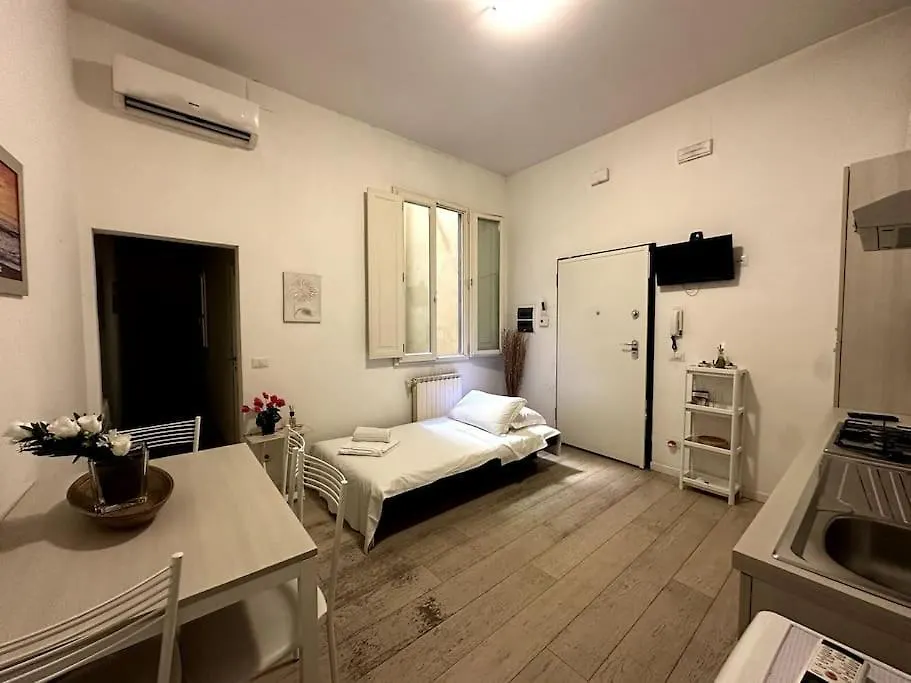 Apartment Comfortable House In Centro Storico Florence